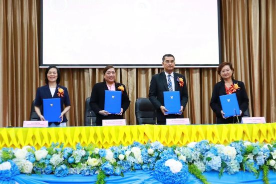 cecc2b5cb8ba9653428f01fcffa00d2